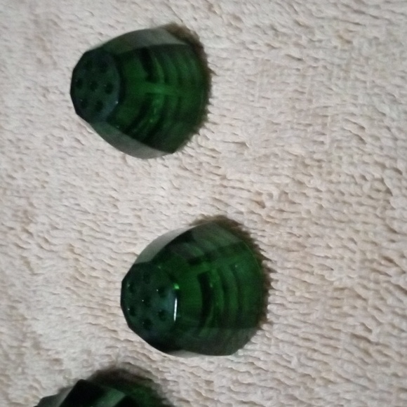 Green Glass Christmas Tree Shakers - Picture 6 of 8